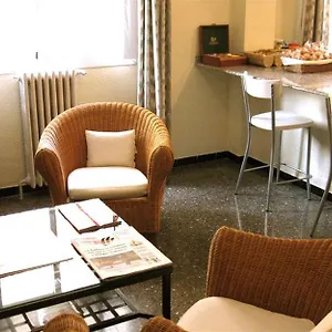  Hotel Aries
